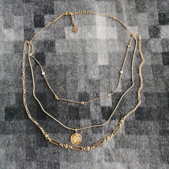 Kendra Scott Medallion Coin Gold Necklace BRAND NEW - Picture 2 of 3